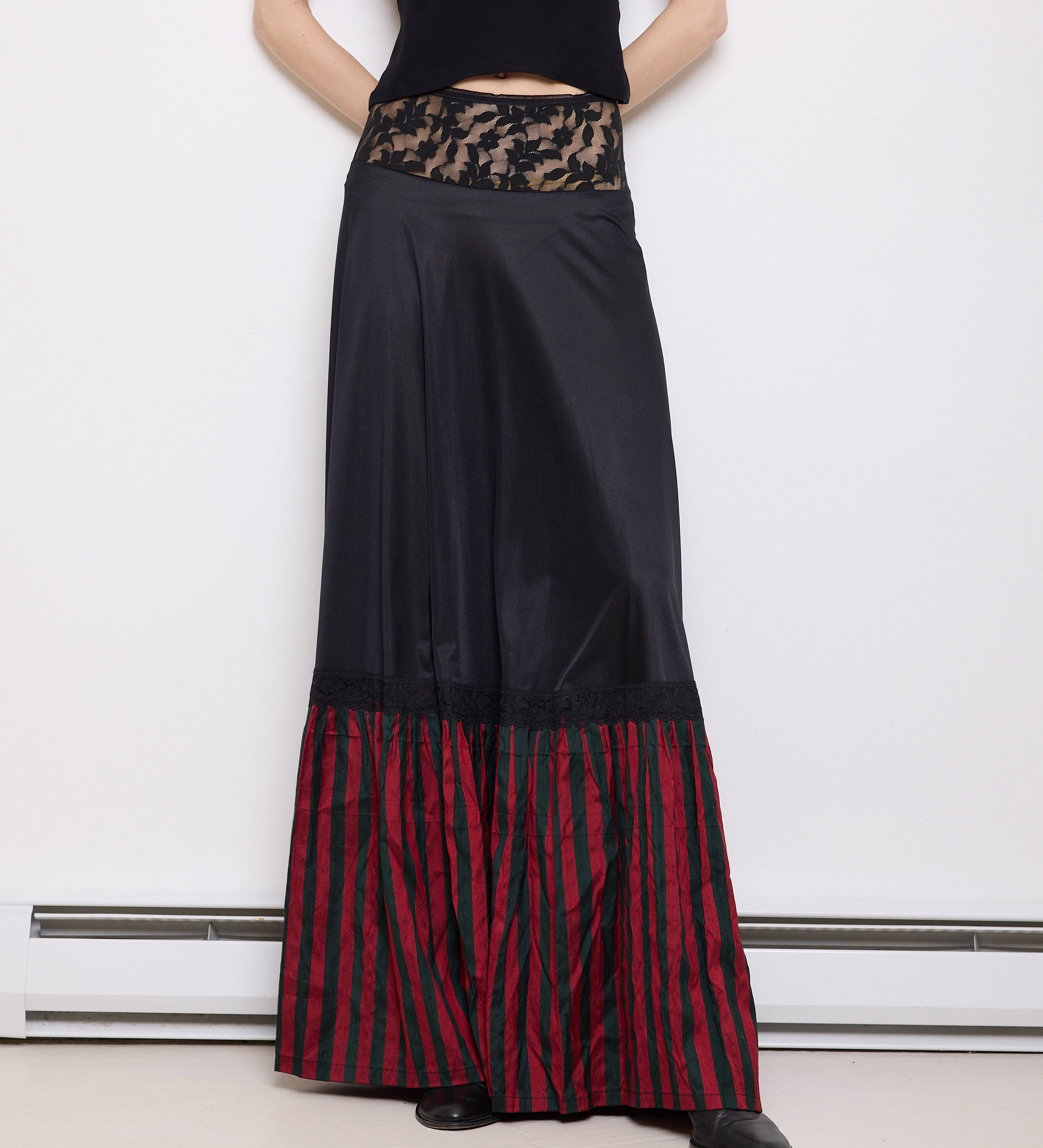 R+B Striped Lace Skirt, 44-inch length, 11-inch waist laid flat. Model is 5'11", in very good condition