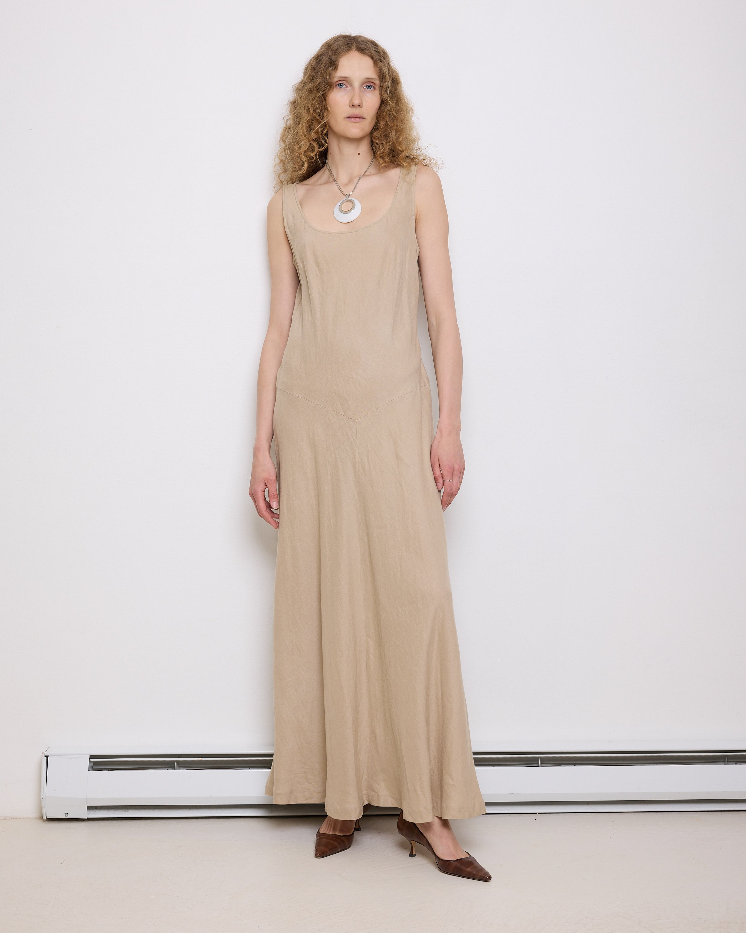 Spiagel Linen Dress, 60-inch length, size 12, suggested M–L. 100% linen. Model is 5'11", very good condition