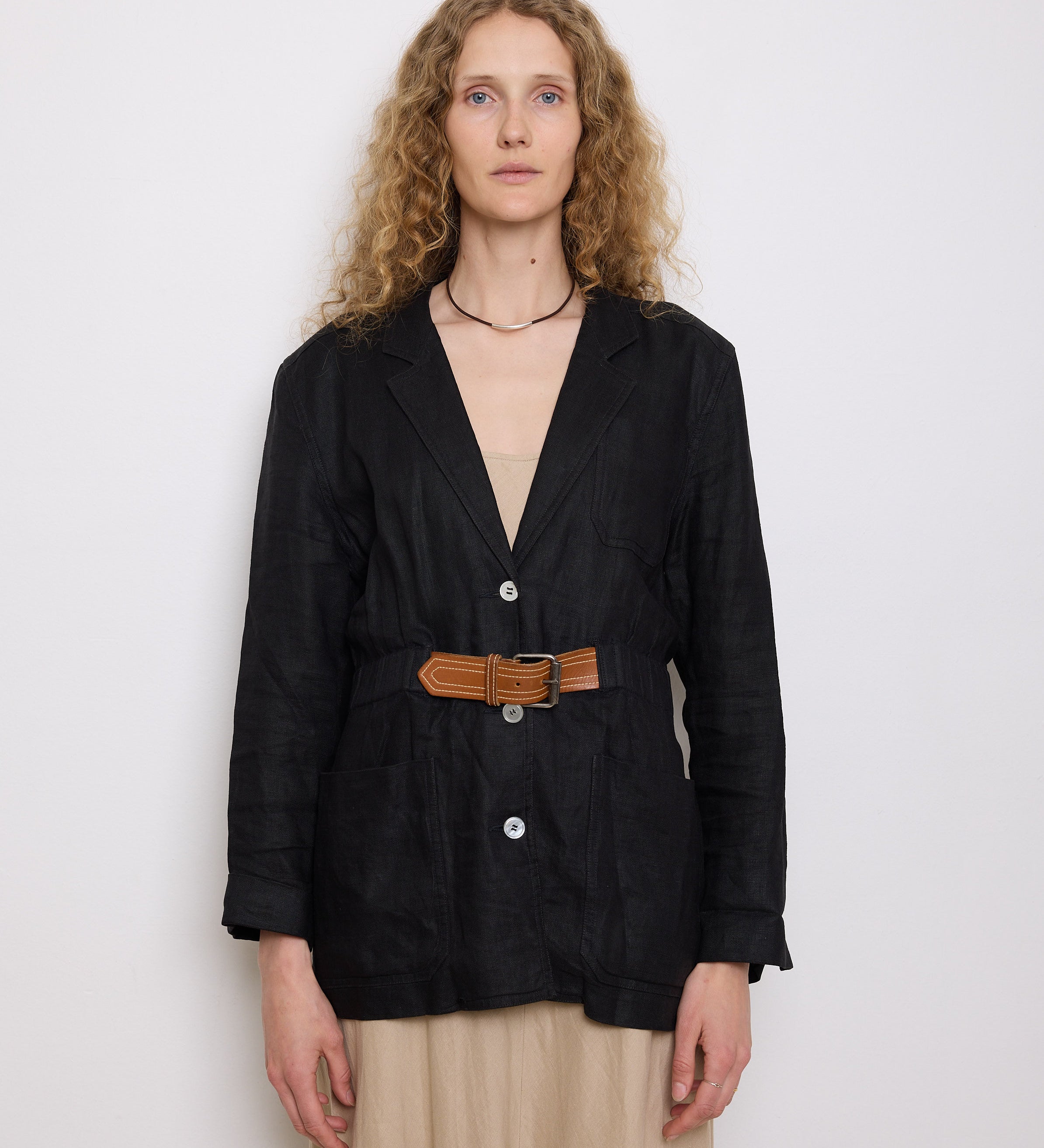 Liz Claiborne Linen Jacket, size 12, 30-inch length, 19-inch shoulders, 100% linen. Model is 5'11", very good condition