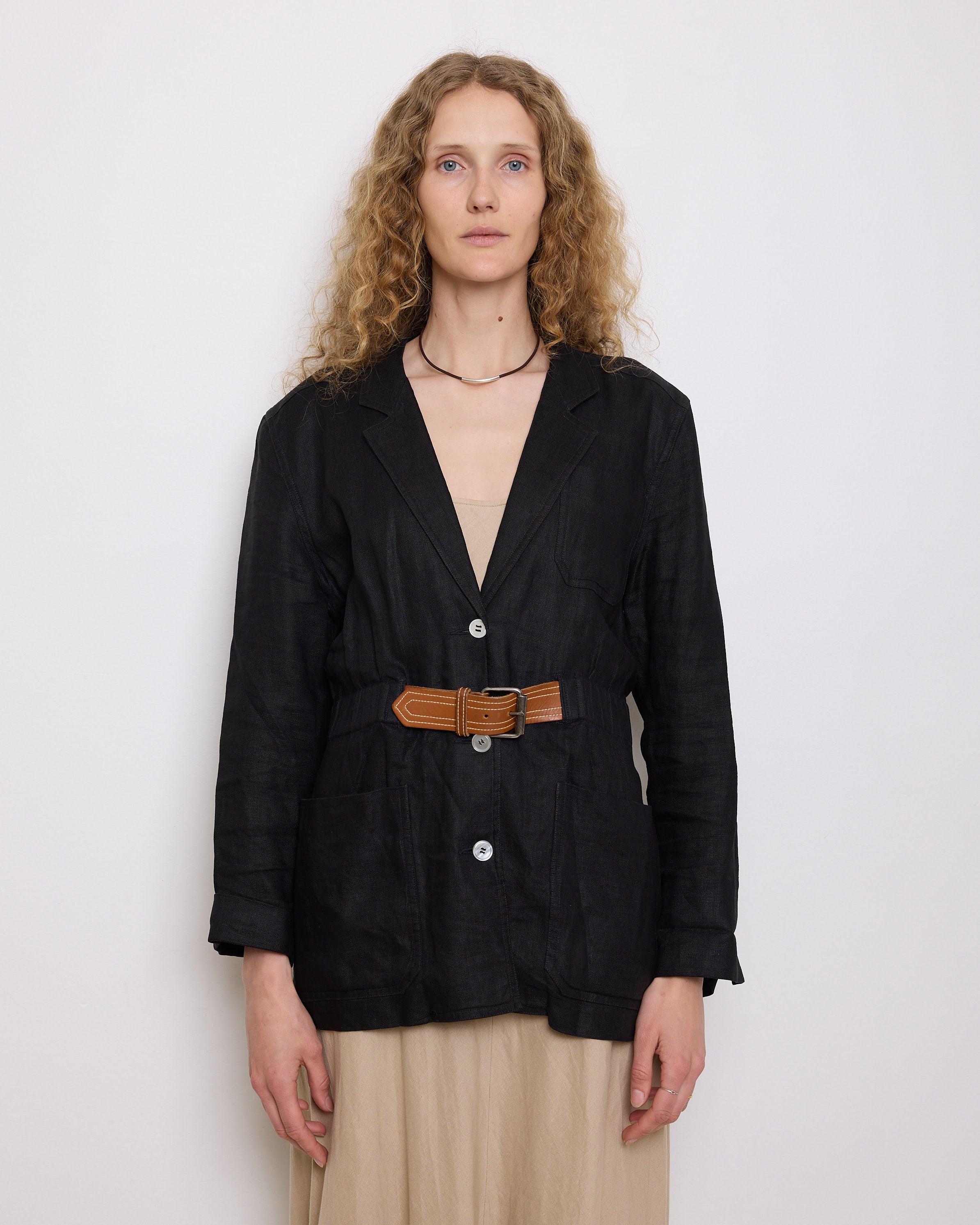 Liz Claiborne Linen Jacket, size 12, 30-inch length, 19-inch shoulders, 100% linen. Model is 5'11", very good condition