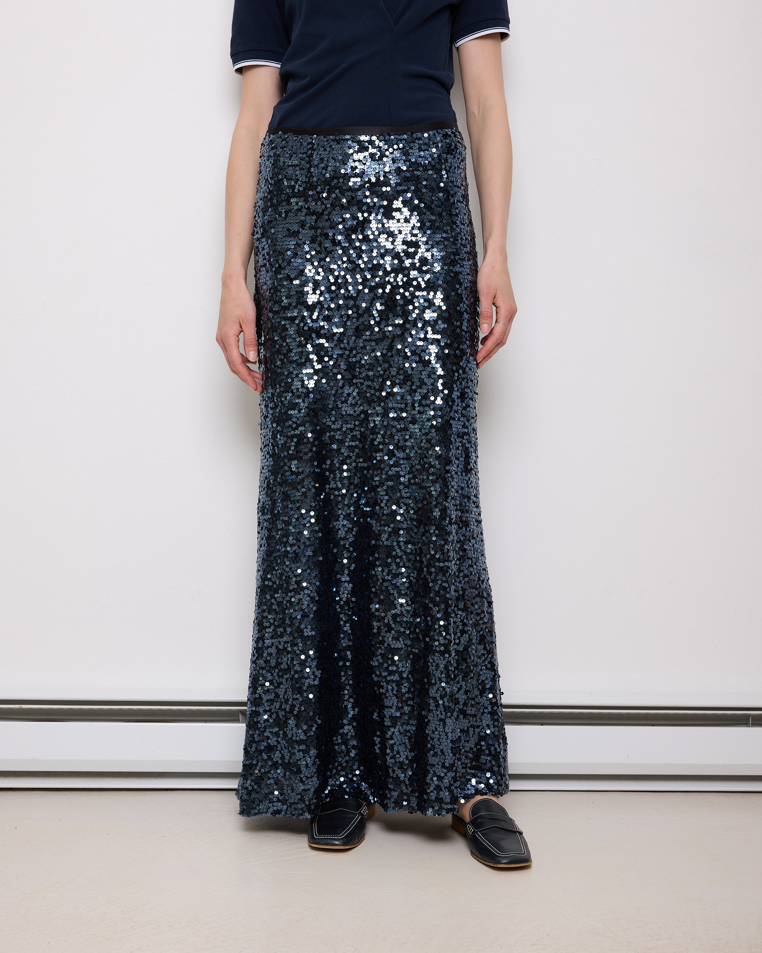 Sequined maxi skirt, size 8, 43-inch length, 15.5-inch waist. Model is 5'11", in perfect condition